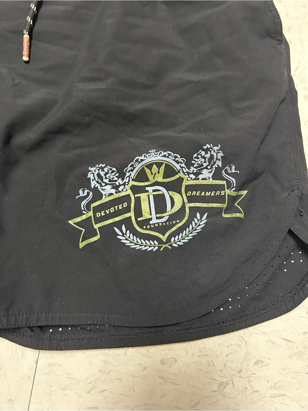 Legends Black Lined Running Shorts Medium Devoted Dreamers Logo Athletic - Picture 3 of 8